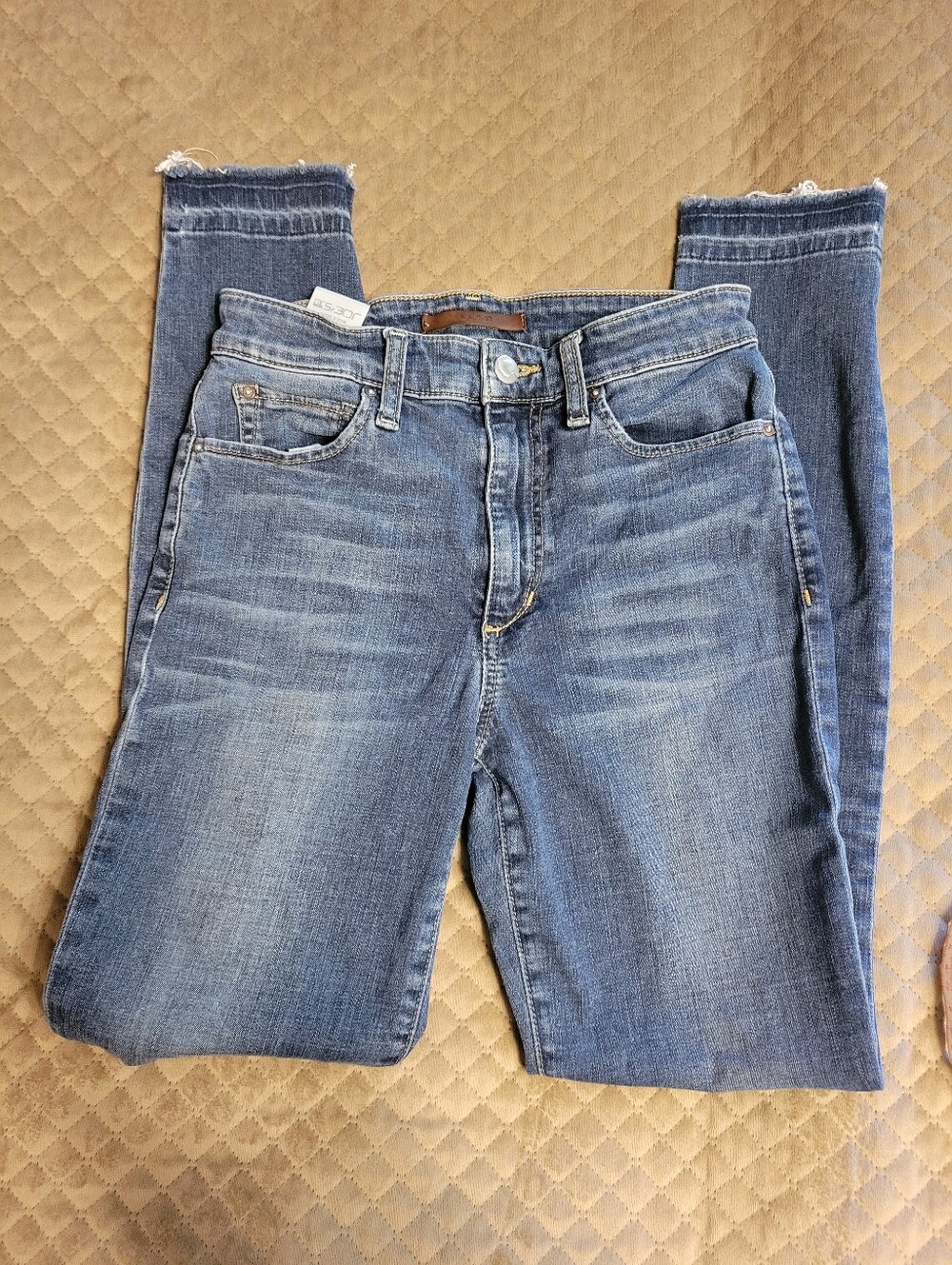 Joe’s Blue Jeans Flawless The Charlie Ankle Women's size 26 non distressed